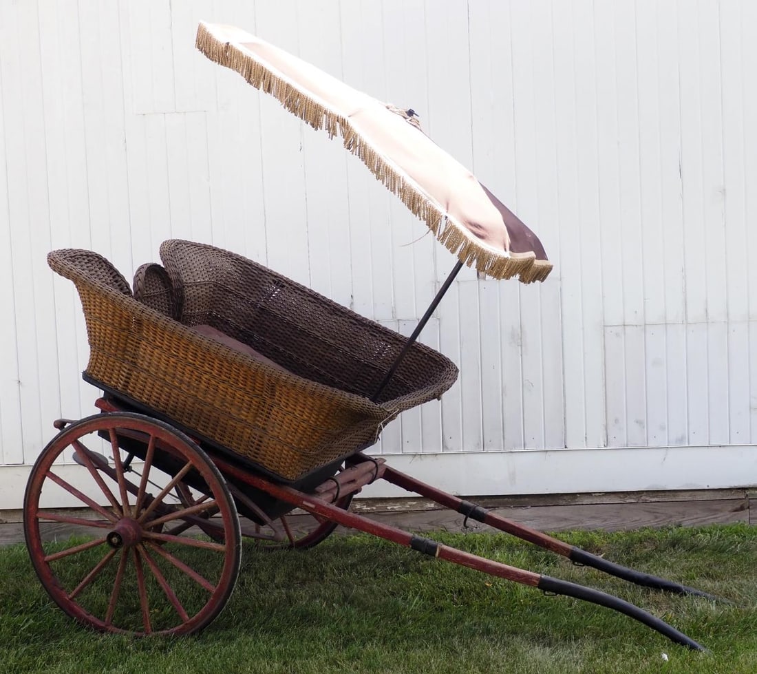 2-wheel, 1-horse wicker governess cart (1 of 6)