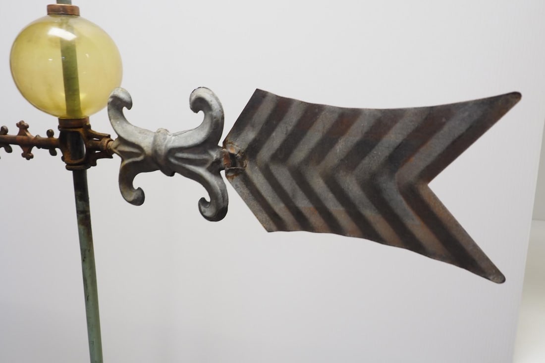 Security Bowtie weathervane arrow - 3