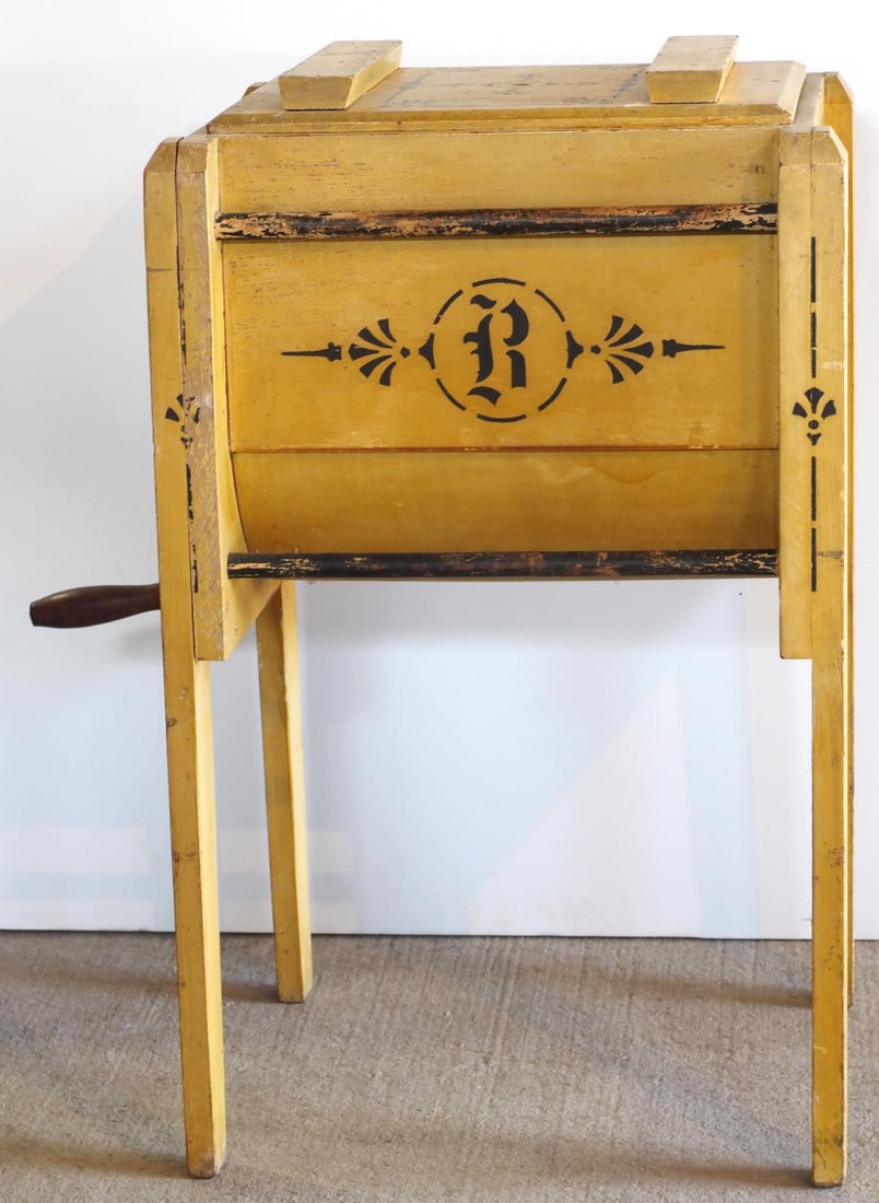 Blanchard No.4 floor model butter churn (1 of 4)