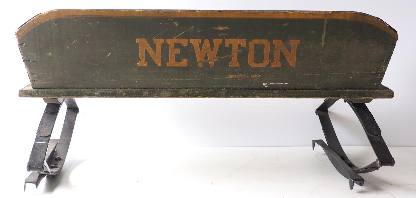 Newton box wagon seat: Newton box wagon seat with very good paint and stenciling * * NOT ELIGIBLE FOR IN-HOUSE SHIPPING. Please contact the auction house for transport options and additional details. Items must be picked
