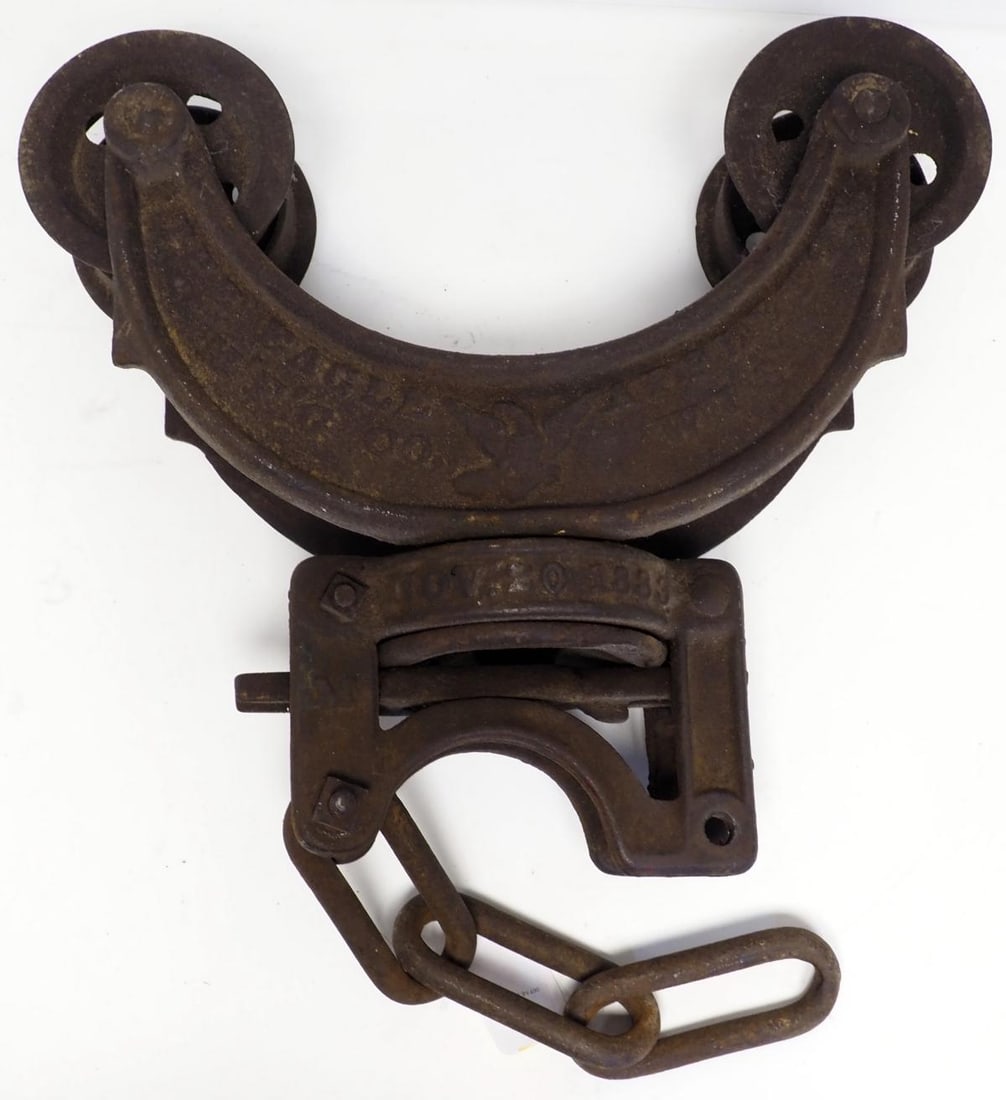 Eagle cast iron hay carrier (1 of 4)