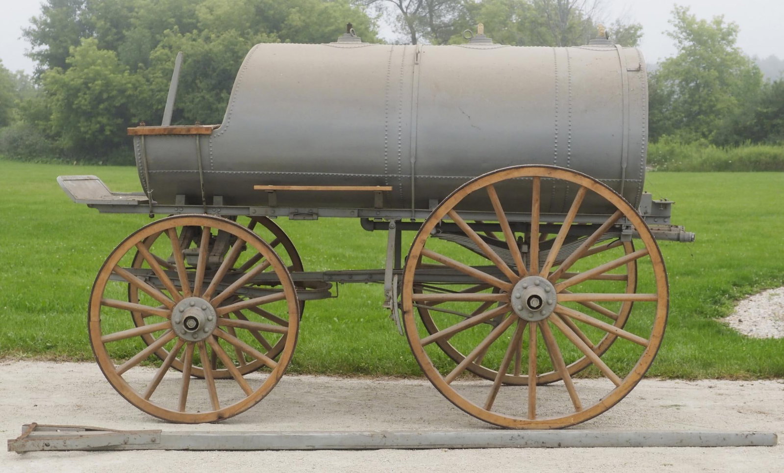 Horse-drawn Standard Oil oil wagon (1 of 7)