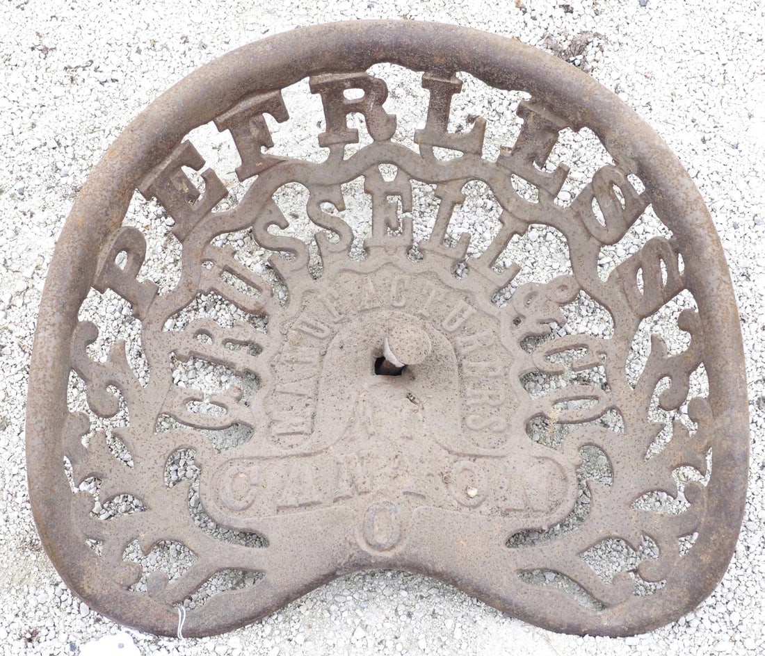 Peerless, C. Russel & Co. Canton cast iron seat (1 of 1)