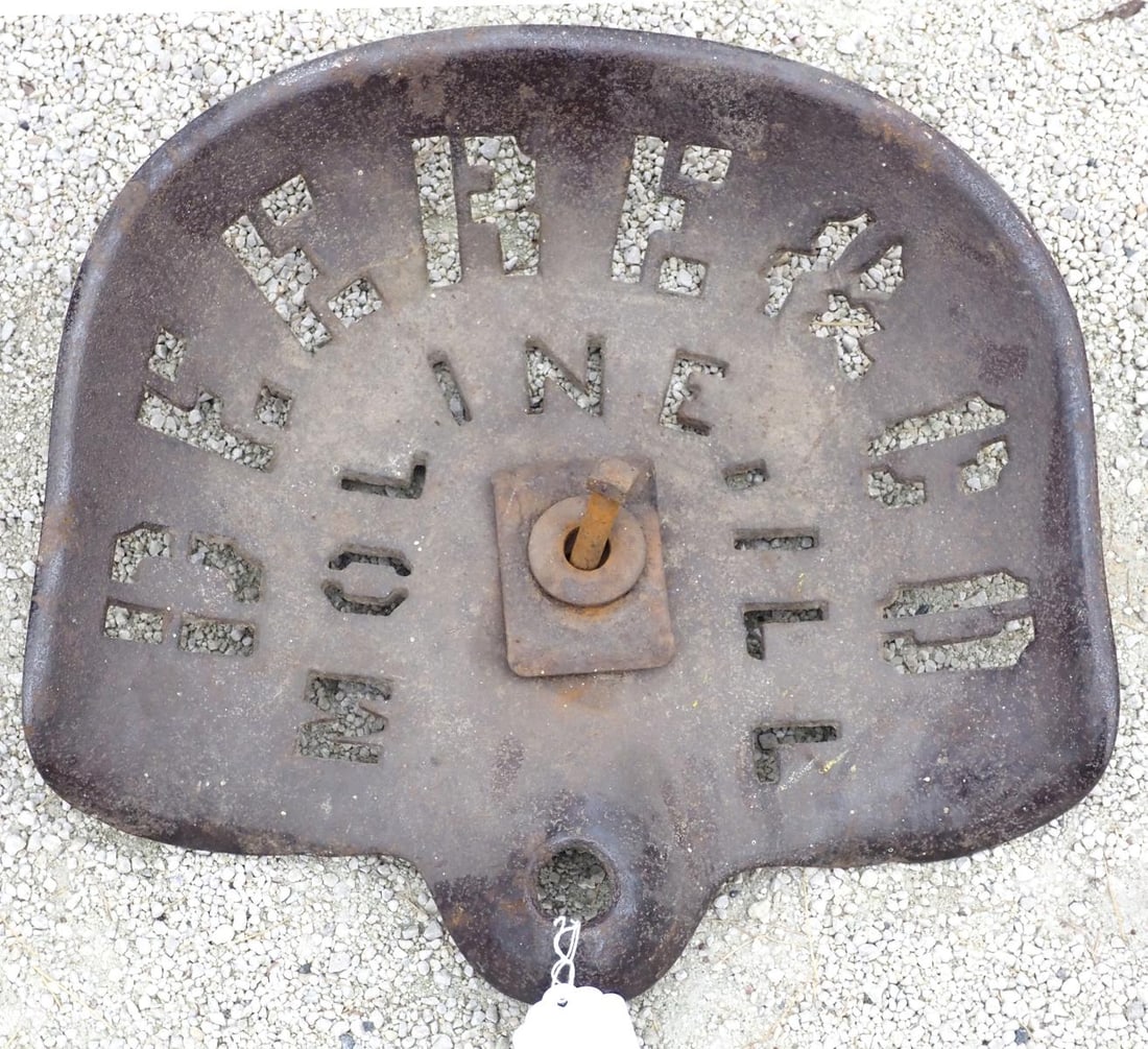 Deere & Co. Moline ILL cast iron seat (1 of 1)
