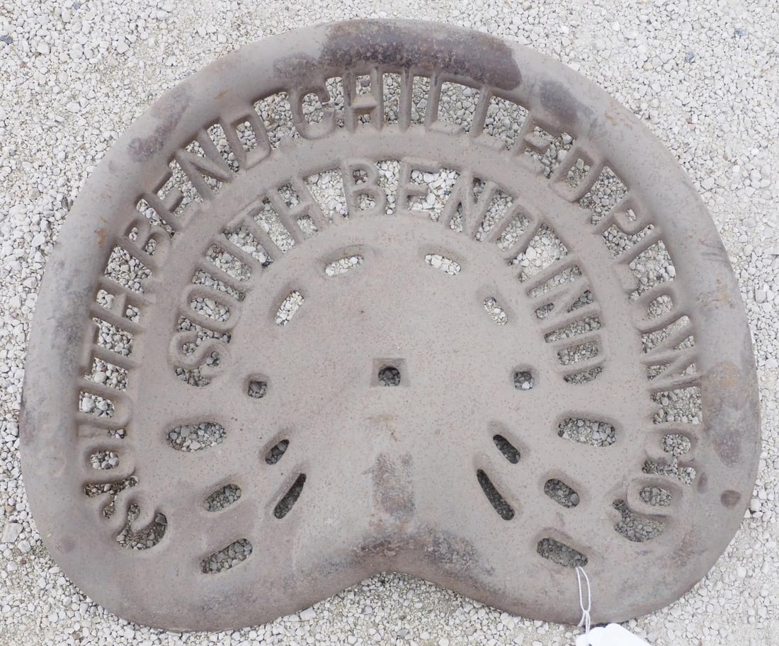South Bend Chilled Plows cast iron seat (1 of 1)