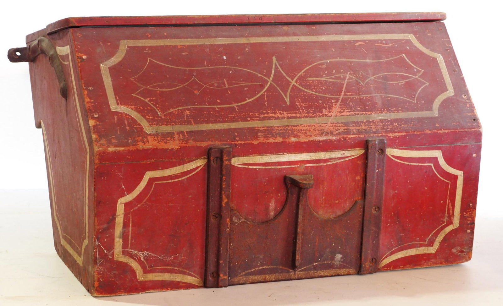 Wooden feed box attachment for wagon: Wooden feed box attachment for wagon with great color and stenciling, original! 23"x17"x14"H