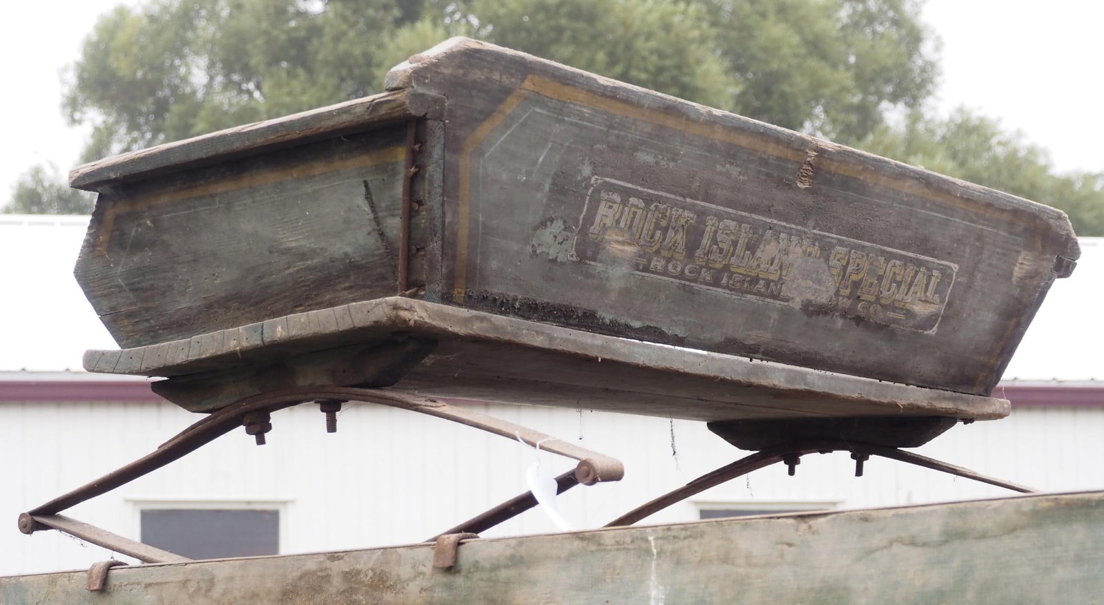 Rock Island Special box wagon seat: Rock Island Special box wagon seat - Fair * * NOT ELIGIBLE FOR IN-HOUSE SHIPPING. Please contact the auction house for transport options and additional details. Items must be picked up within 10