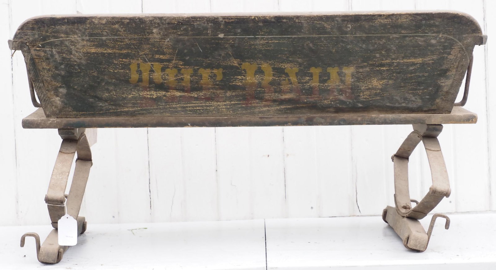 The Bain box wagon seat: The Bain box wagon seat with good original paint and stenciling * * NOT ELIGIBLE FOR IN-HOUSE SHIPPING. Please contact the auction house for transport options and additional details. Items must be