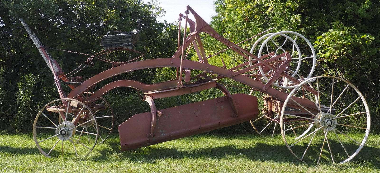 Road grader with rough box wagon seat (1 of 7)