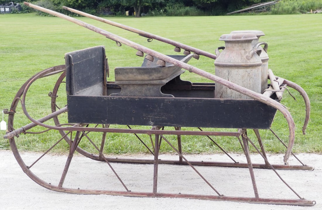 Horse-drawn delivery sleigh and 2 milk cans (1 of 5)