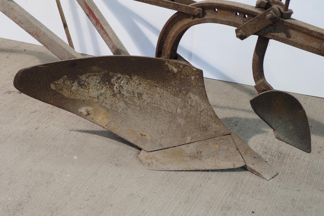 Oliver walking plow - 2