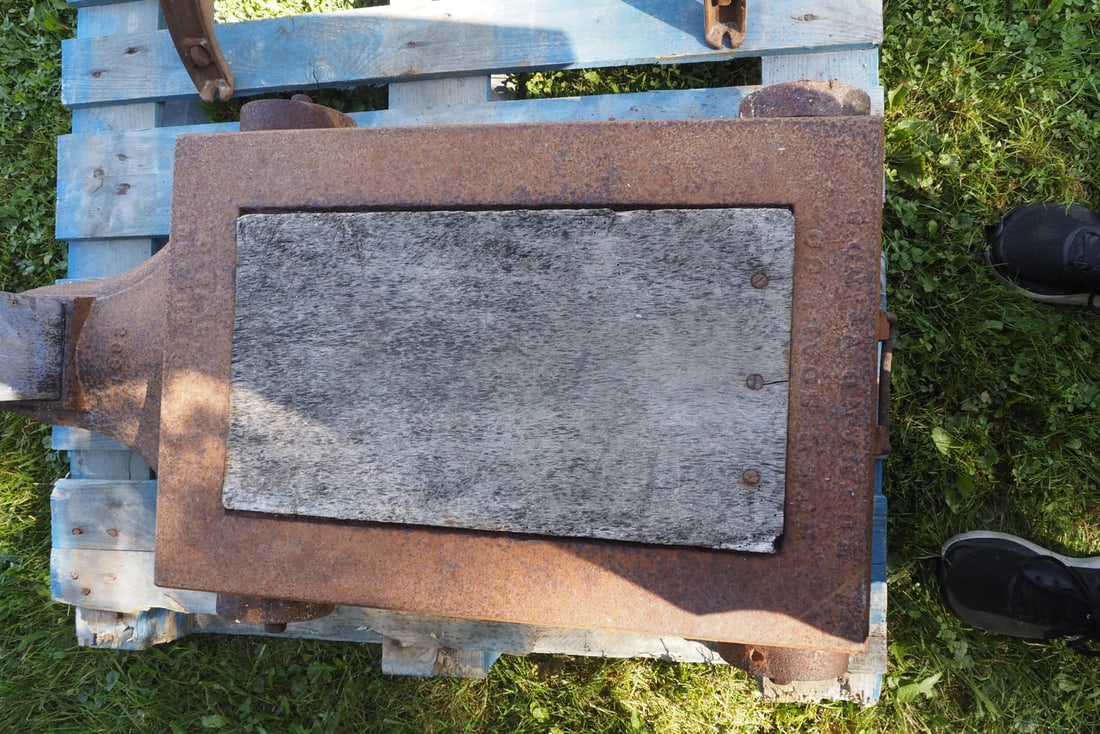 Howe platform scale, 58'H - 3