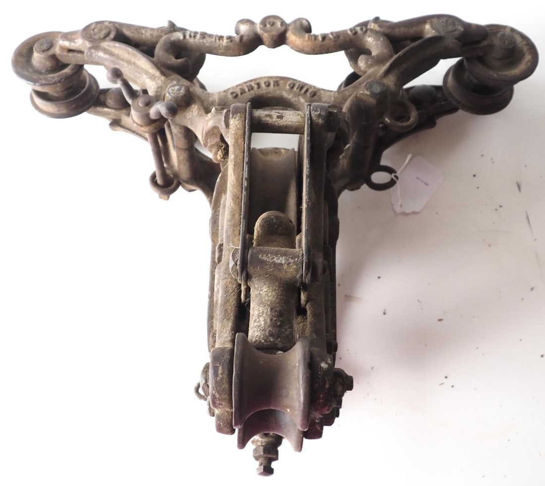 Ney Mfg Crossdraft cast iron hay car (1 of 3)