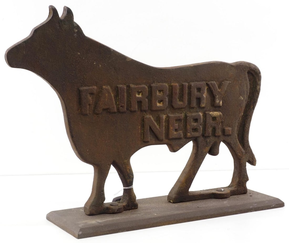 Fairbury bull cast iron windmill weight: Fairbury bull cast iron windmill weight made by the Fairbury Windmill Co., Nebraska, 24"x17.5"H * * Many items are eligible for in-house shipping. Oversized or fragile items may require alternate ship