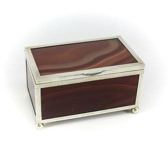 Sterling Silver & Agate Ball Footed Dresser Box: 19th century Sterling Silver & Agate Ball Footed Dresser Box by Udall & Ballou. Beautiful natural bands and stripes to the stone in amber & Carmel tones. Makers Mark & Marked Sterling on reverse. Weig