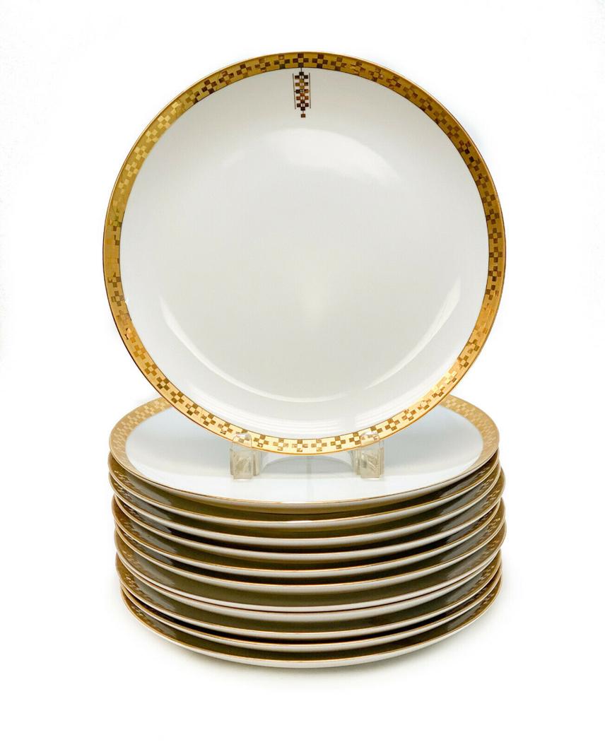 For Auction 12 Tiffany Dinner Plates by Frank Lloyd Wright (0280) on May 03, 2020 Taylor