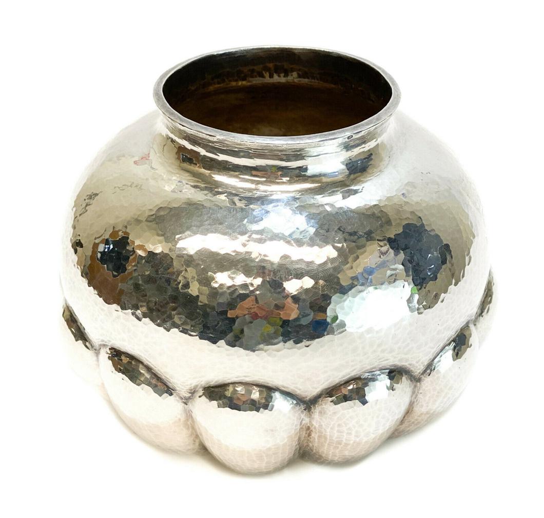 French 950 Silver Hand Hammered Bowl, Petal Form Base (1 of 4)