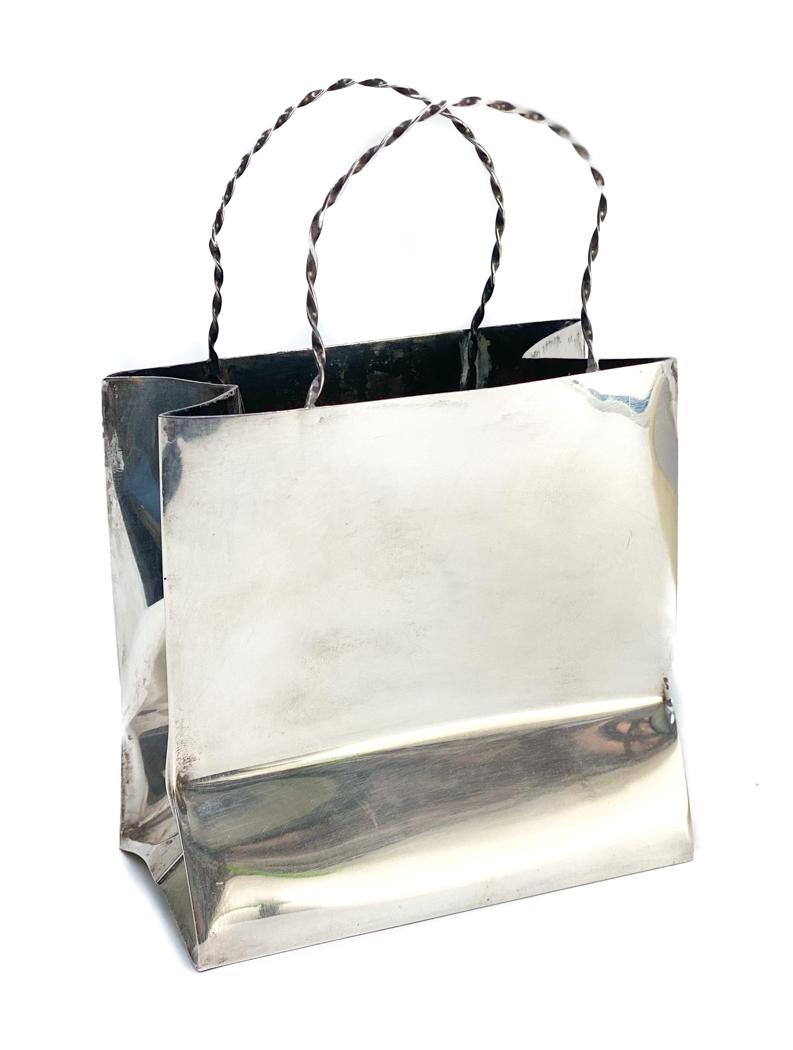 Cartier Sterling Silver Shopping Bag Figurine. (1 of 7)