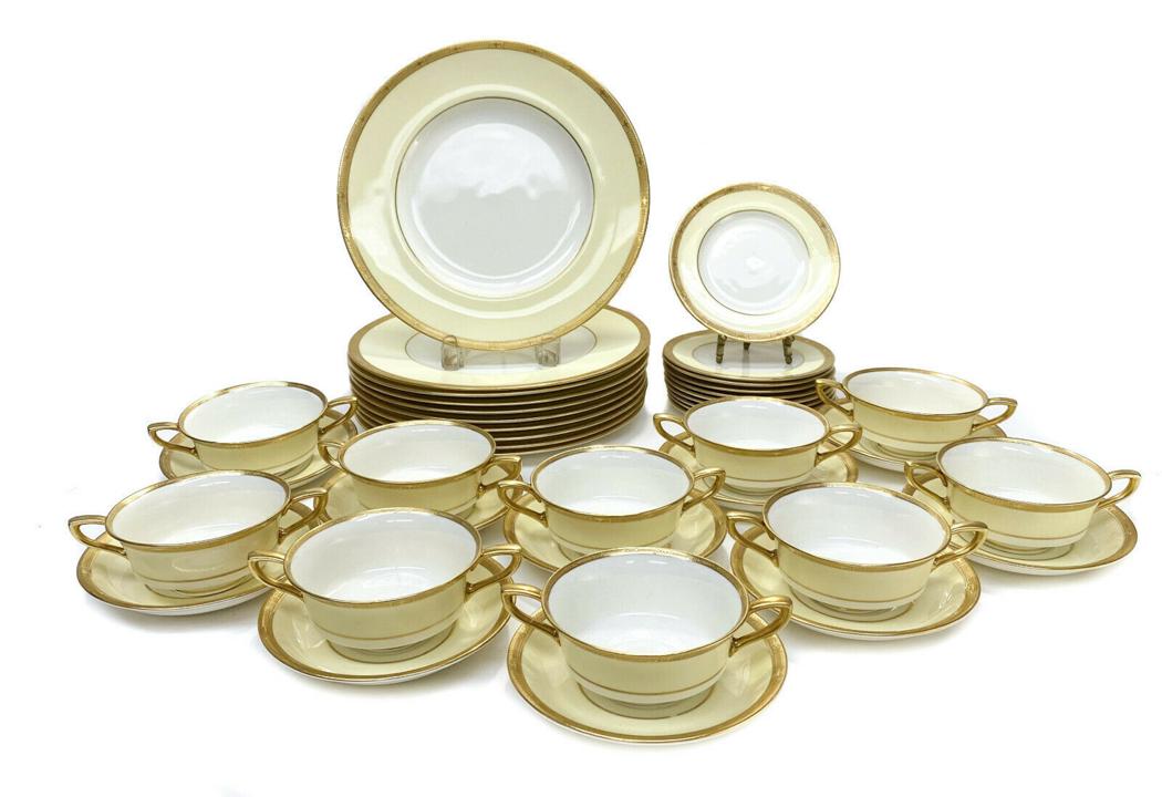 Royal Worcester England Porcelain Dinner Service for 10 (1 of 6)