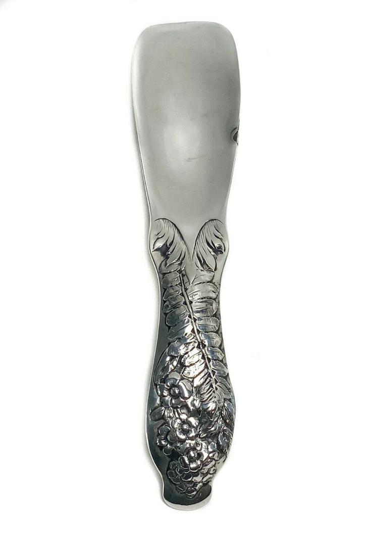 American Sterling Silver Floral Relief Shoe Horn (1 of 5)
