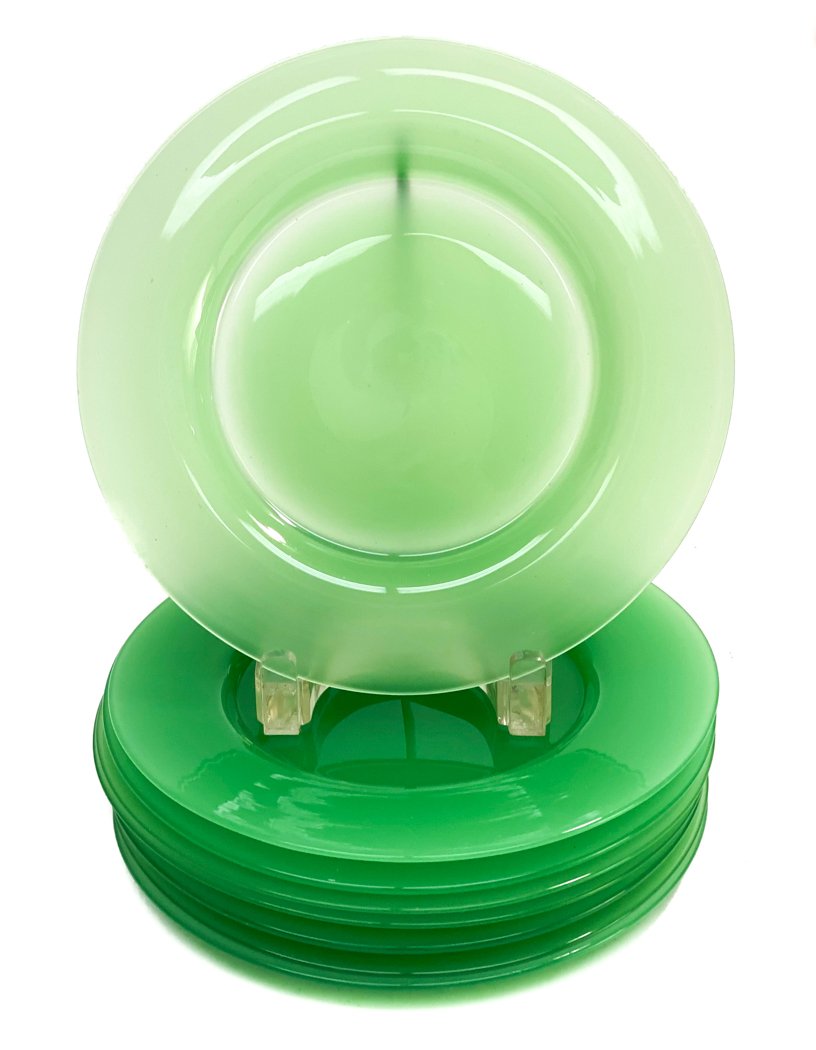 8 Steuben Green Jade Glass Dessert Plates (1 of 5)