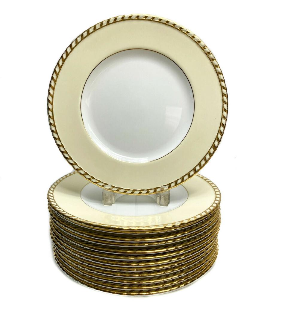 12 Minton England Porcelain Dinner Plates (1 of 4)