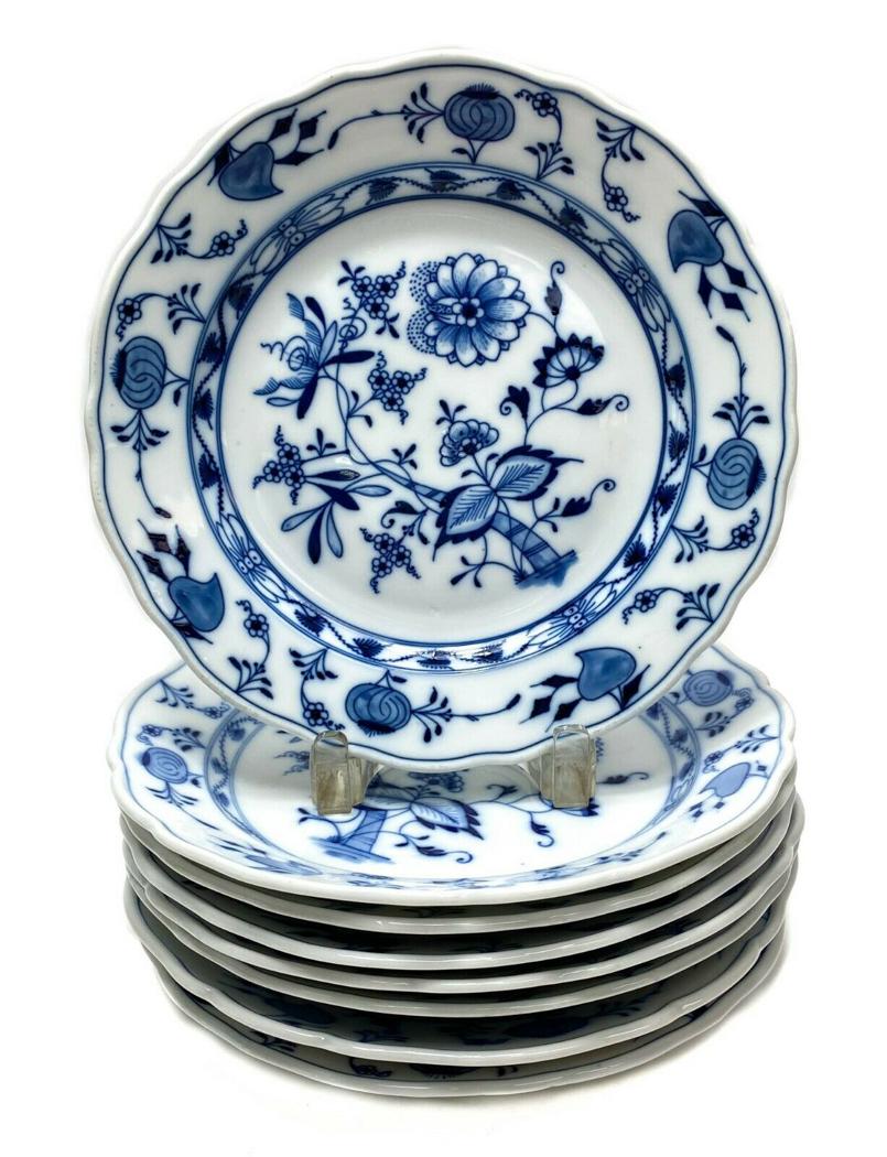 9 Meissen Blue Onion Dinner Plates (1 of 3)