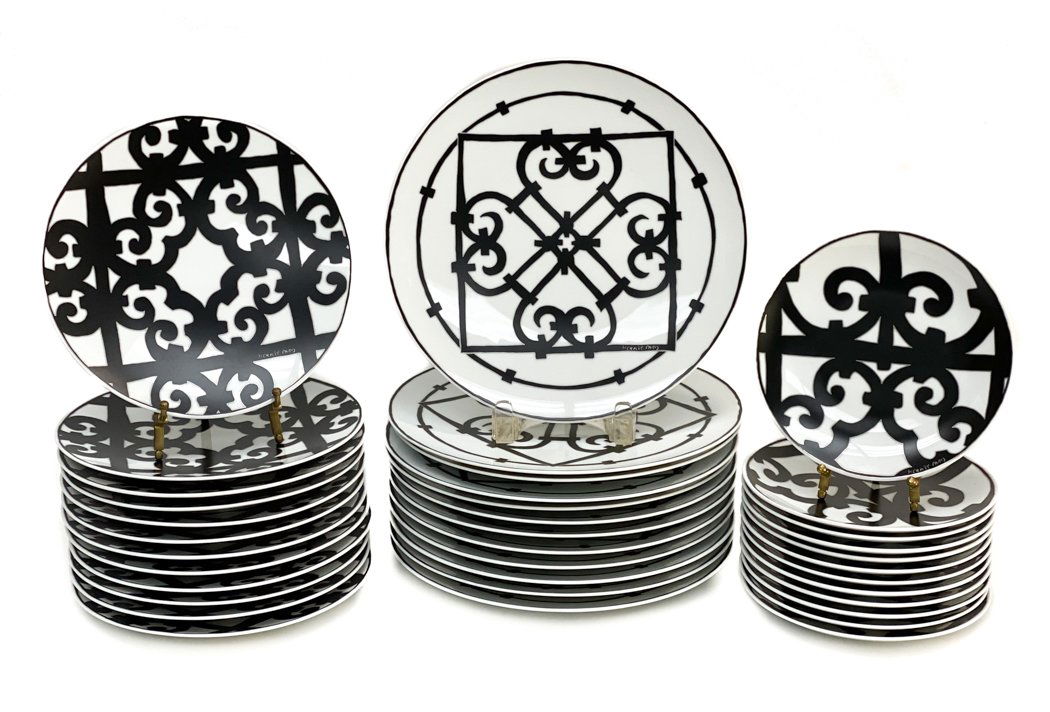 36 Piece Hermes Balcon du Guadalquivir Black Set for 12 (1 of 12)