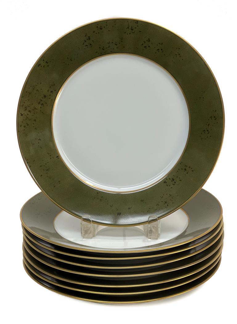 8 Puiforcat France Dinner Plates in Jade by Limoges: 8 Puiforcat France Hand Painted Dinner Plates in Jade by Limoges. An olive green and black ground to the rims to mimic Nephite Jade. Puitforcat Limoges France mark to the underside base. Weight Approx