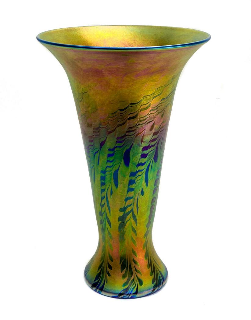 Lundberg Studio Glass Iridescence Vase Rainbow Splash (1 of 7)