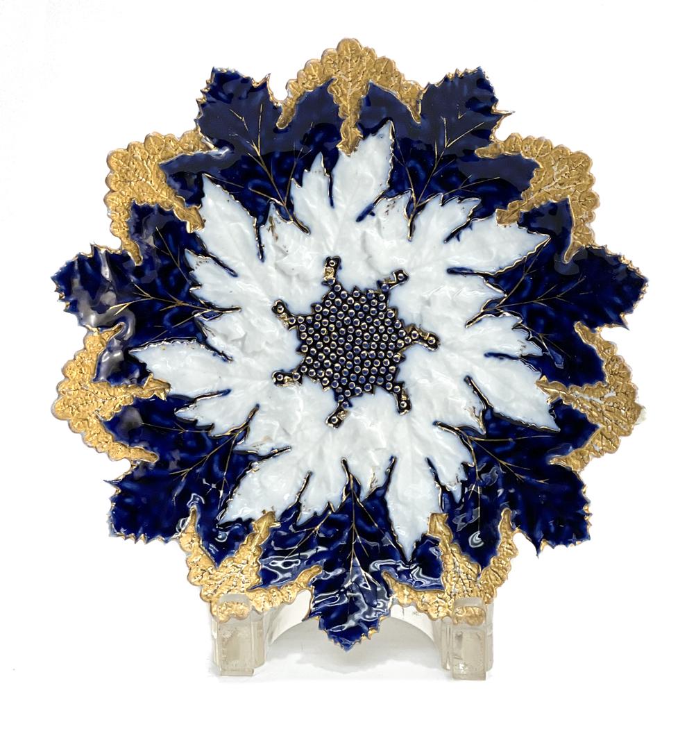 Meissen Germany Porcelain Cobalt & Gold Leaf Cabinet: Meissen Germany porcelain cobalt & gold leaf cabinet plate. Meissen mark to the underside base. Weight Approx., 0.5 lbs Measures Approx., 8.75 inches diameter