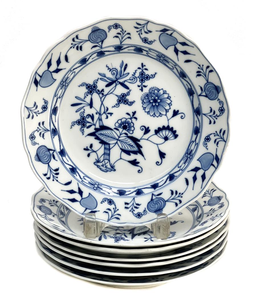 6 Meissen Germany Dinner Plates in Blue Onion (1 of 5)