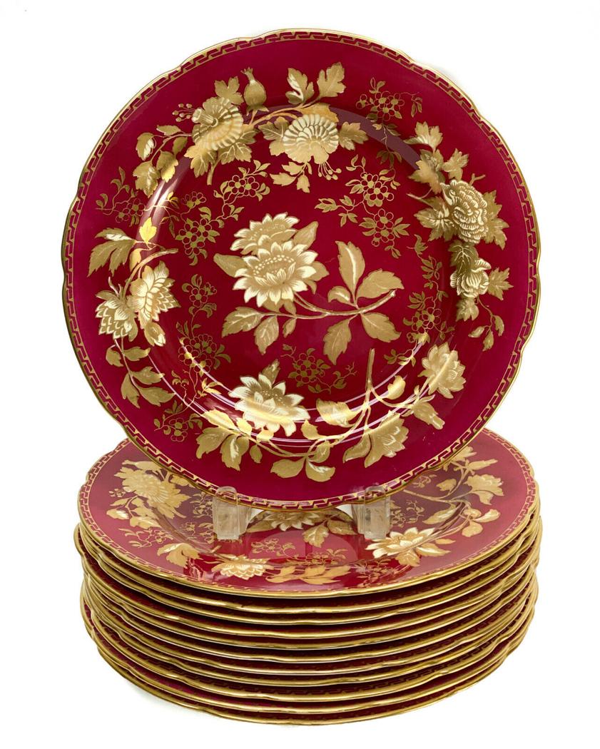 12 Wedgwood Porcelain Dinner Plates in Tonquin Ruby (1 of 5)