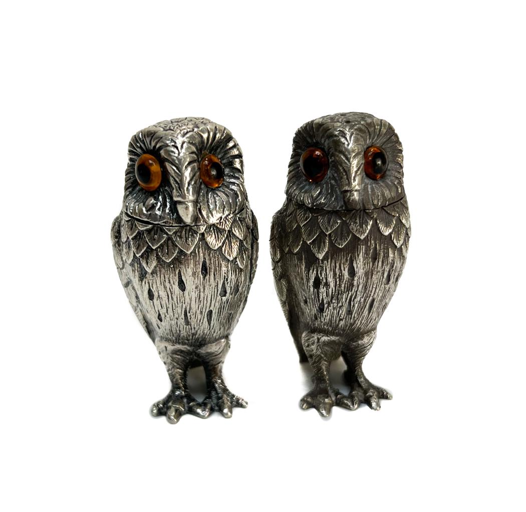 Pair William Comyns Sterling Silver Owl Condiments (1 of 9)