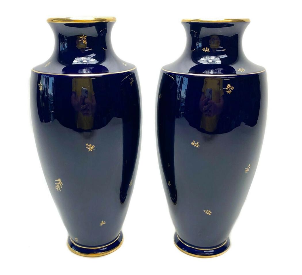 Pair Manufacture de Sevres Cobalt & Gold Vases (1 of 7)