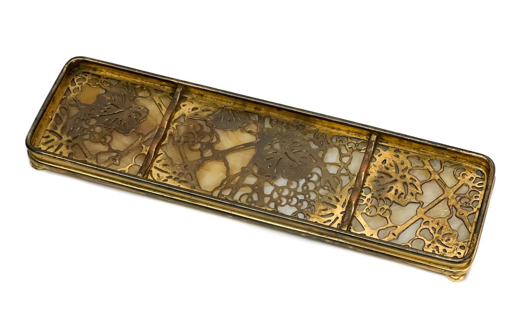 Tiffany Studios Grapevine Slag Glass Pen Tray #1004 (1 of 6)