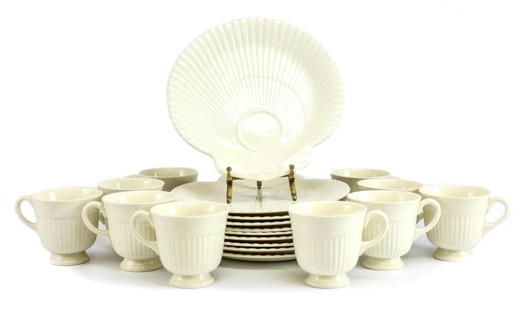 10 Wedgwood Nautilus Cups & Saucers (1 of 4)