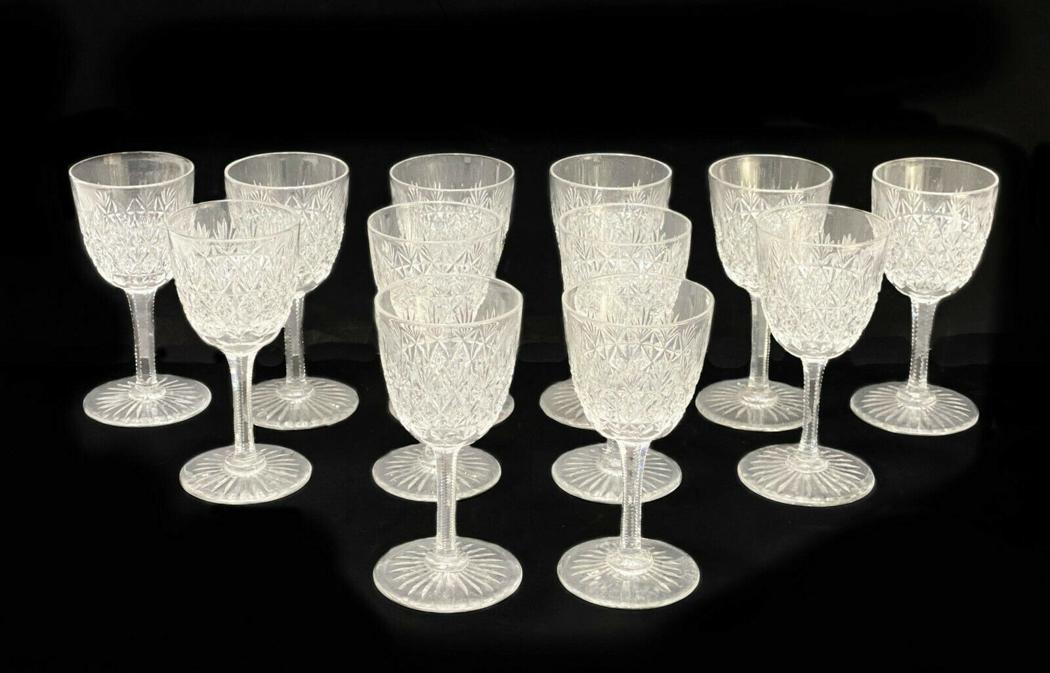12 Thomas Webb Wellington Cut Crystal Cordial Glasses: 12 Thomas Webb Wellington cut crystal cordial glasses. Cut fan and star design with a star to the underside. Webb mark to underside of two glasses. Weight Approx., 2.5 lbs Measures Approx., 2 inches d