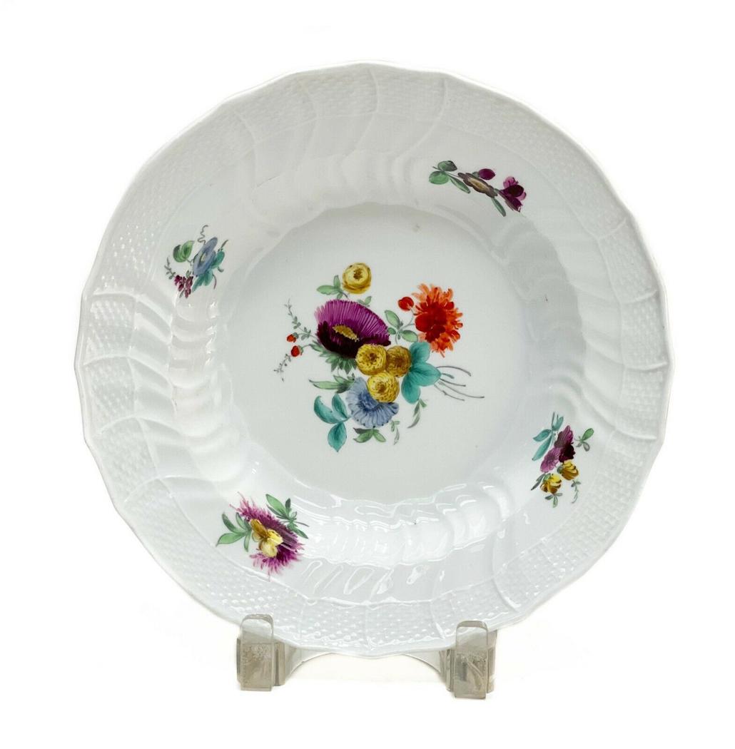 Meissen Germany Porcelain Bowl, circa 1800 (1 of 4)