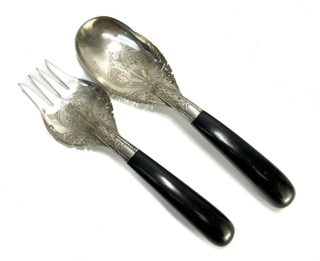 East Asian Hand Chased Silver Salad Serving Set, 2nd Quarter 20th Century (1 of 5)