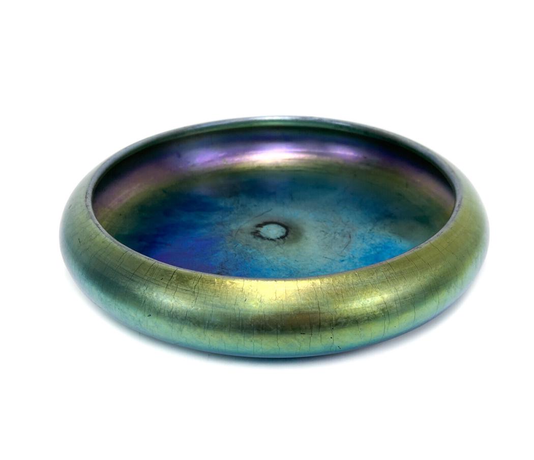 Stueben Blue Iridescent Glass Footed 10 inch Centerpiece Bowl #2556 (1 of 5)