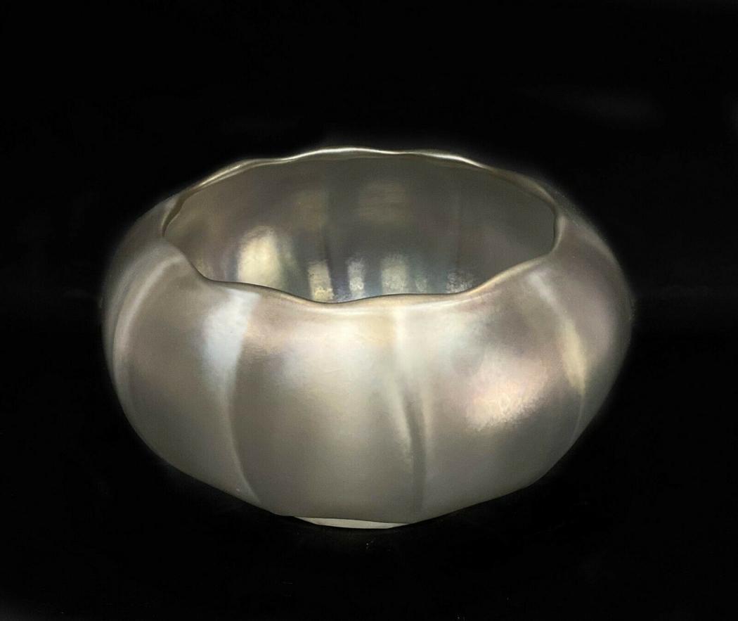 Steuben Iridescent Verre de Soie Glass Vase (1 of 3)