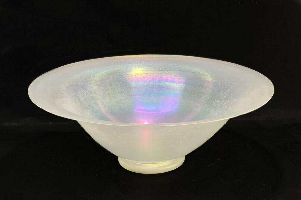 Steuben Iridescent Verre de Soie Large Glass Bowl (1 of 3)
