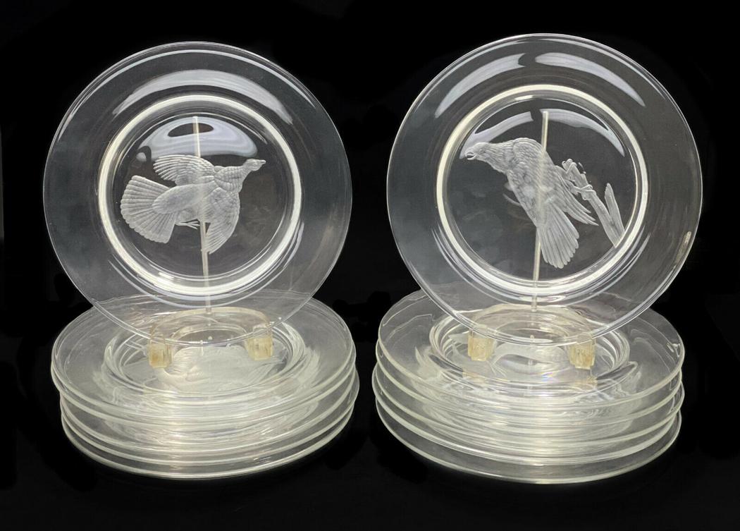 12 Steuben Glass Audubon 10" Dinner Plates (1 of 4)