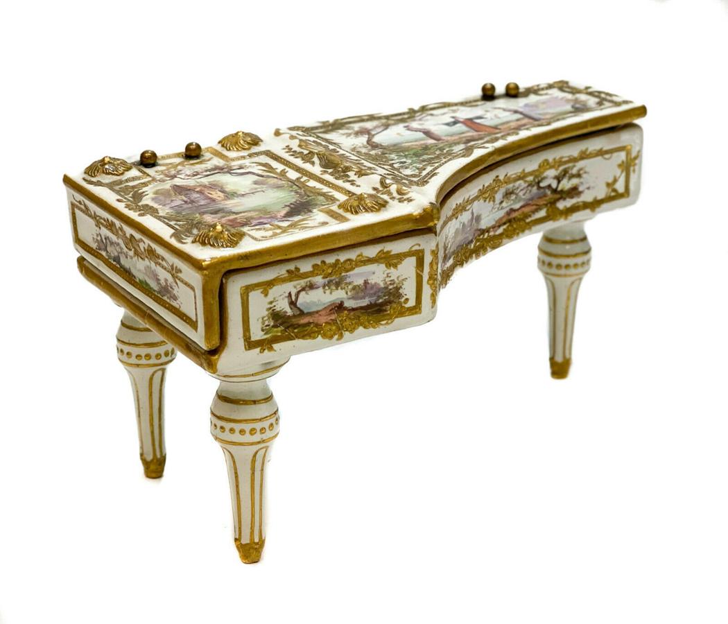 Continental  Harpsichord Jewelry Box (1 of 6)