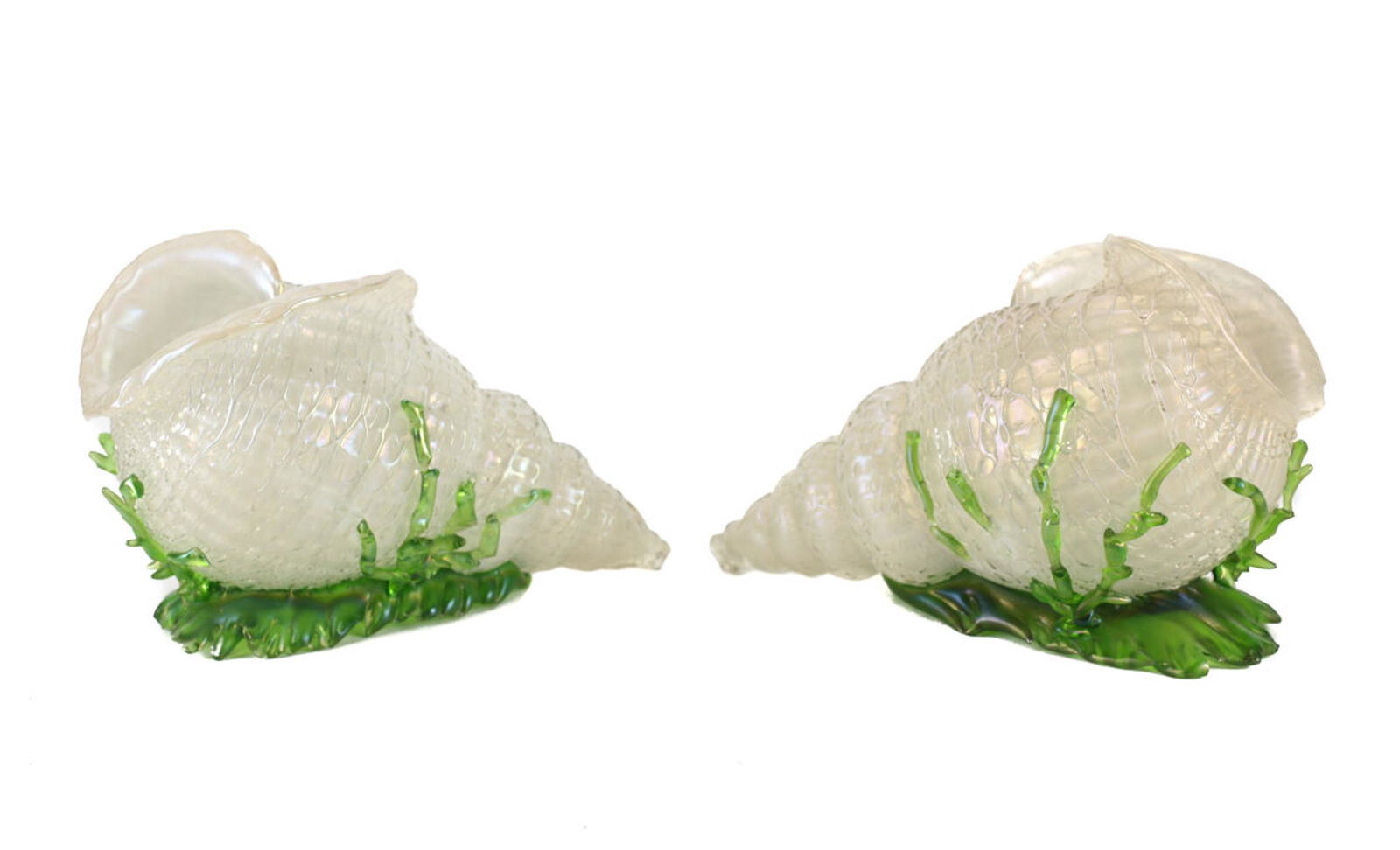 Pair Loetz Applied Threaded Green Iridescent Conch Shells Seaweed, 20th Century (1 of 4)