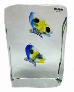 Alfredo Barbini Aquarium Sculpture of Butterflies: Alfredo Barbini internally decorated glass aquarium sculpture of butterflies, c1960. Signed A. Barbini (underside), with Barbini Murano label (upper right corner).Measures: 5.8 in. x 2.8 in. x 8.8 in.