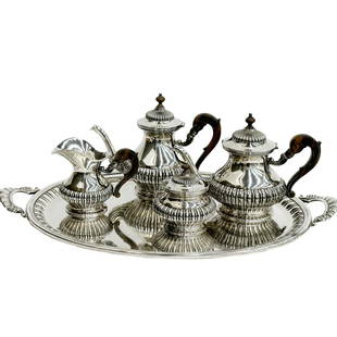 Buccellati Italian Sterling Silver Tea Coffee Service with Tray: 5pc Buccellati Italian Sterling Silver Tea Coffee Service. Set includes coffee pot, tea pot, creamer and lidded sugar with original matching Buccellati tray, decorated with elegant fluted body and