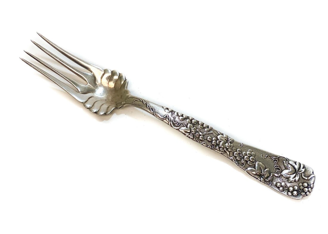 Tiffany & Co. Sterling Silver Cold Meat Serving Fork in Grape Vines (1 of 4)