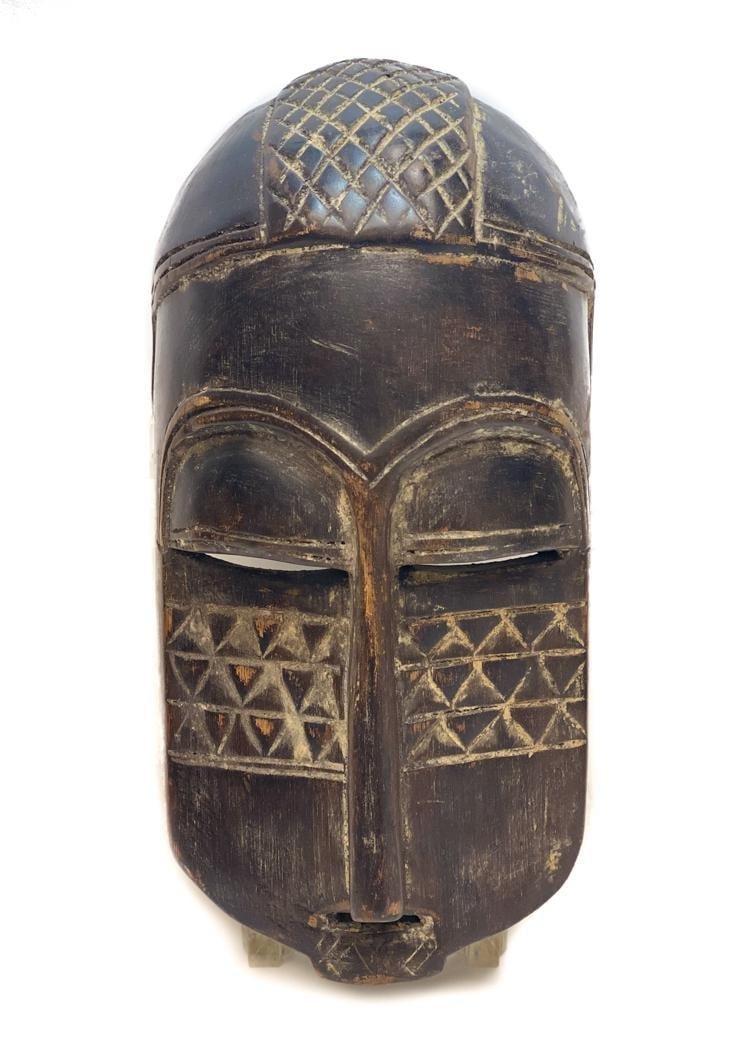 African Wood Face Mask (1 of 4)